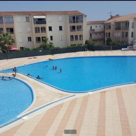 Etoile D'azur T2, Dans Une Avec Piscine. Apartment Frejus