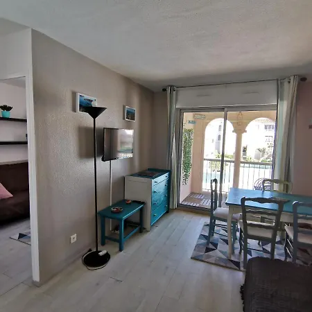 Etoile D'azur T2, Dans Une Avec Piscine. Apartment Frejus